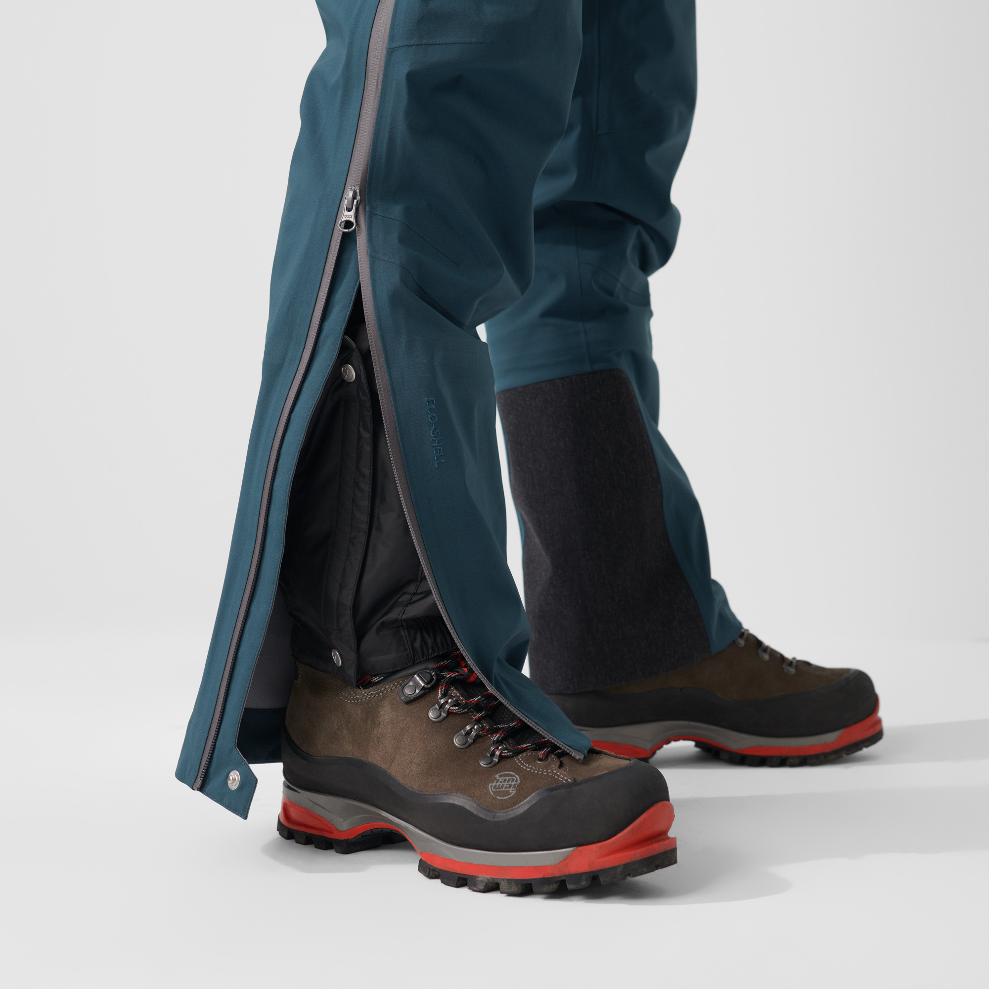 10798-bergtagen-eco-shell-trousers-m–1.webp