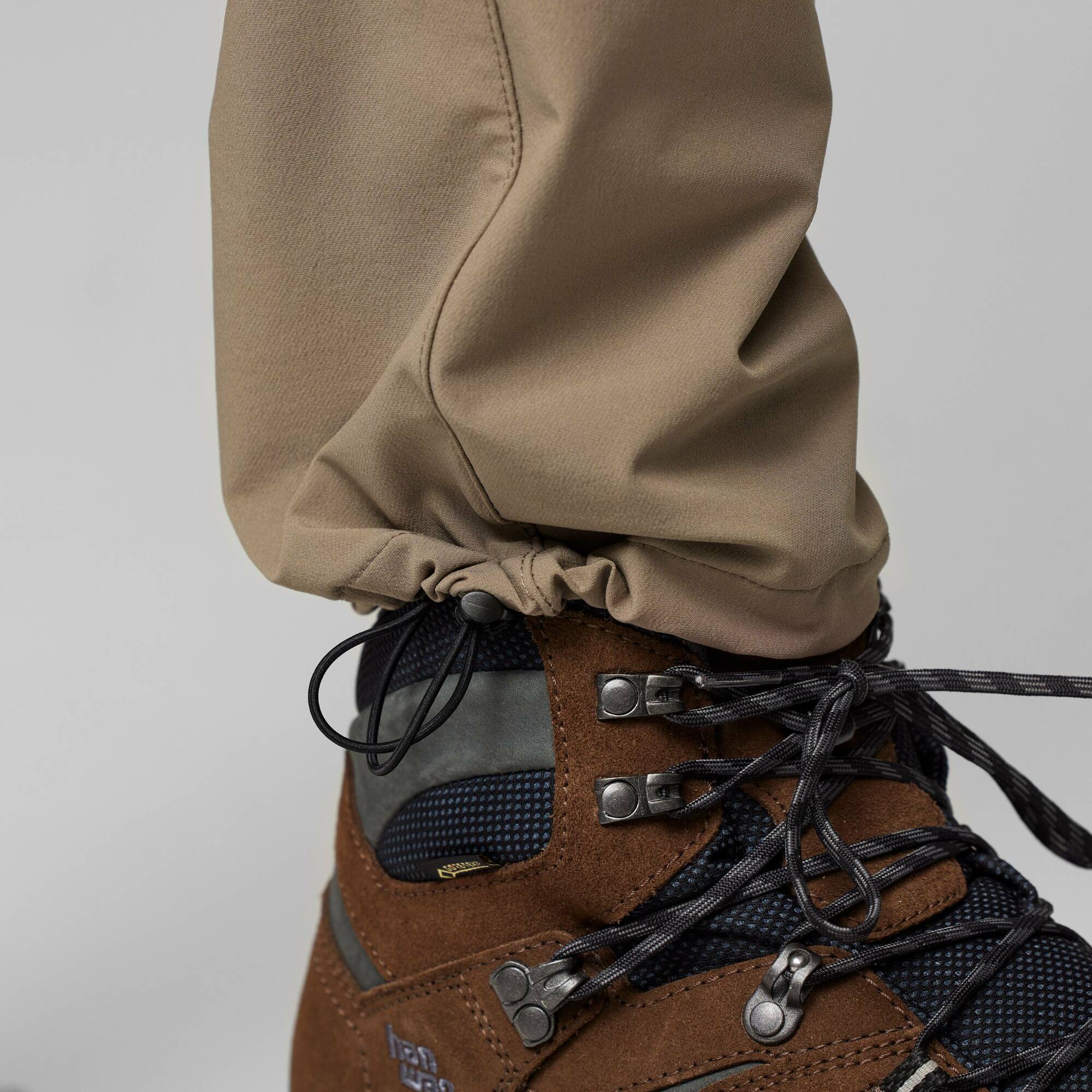 11369-abisko-trail-stretch-trousers-m–1.jpg