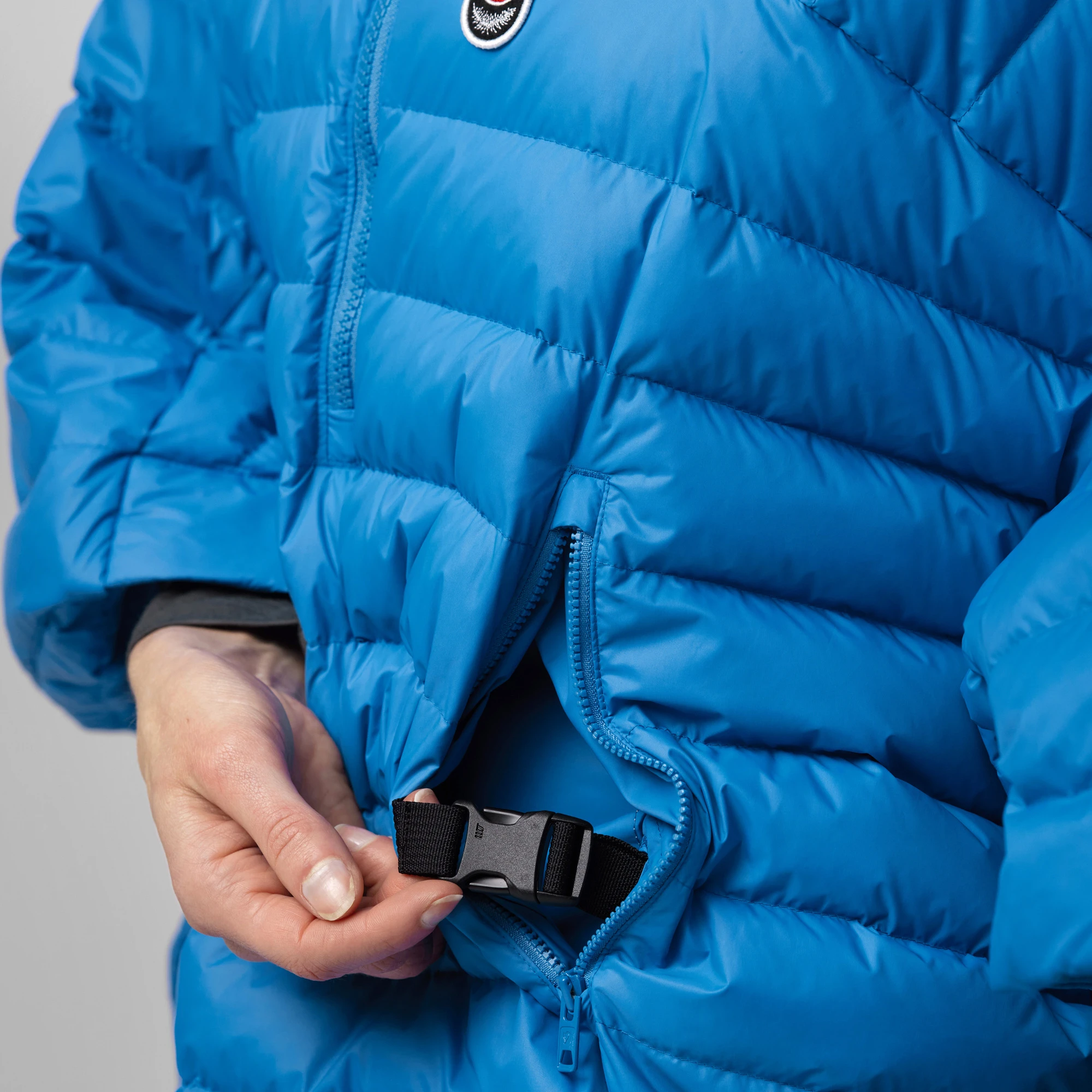12706-expedition-down-poncho–1.jpg