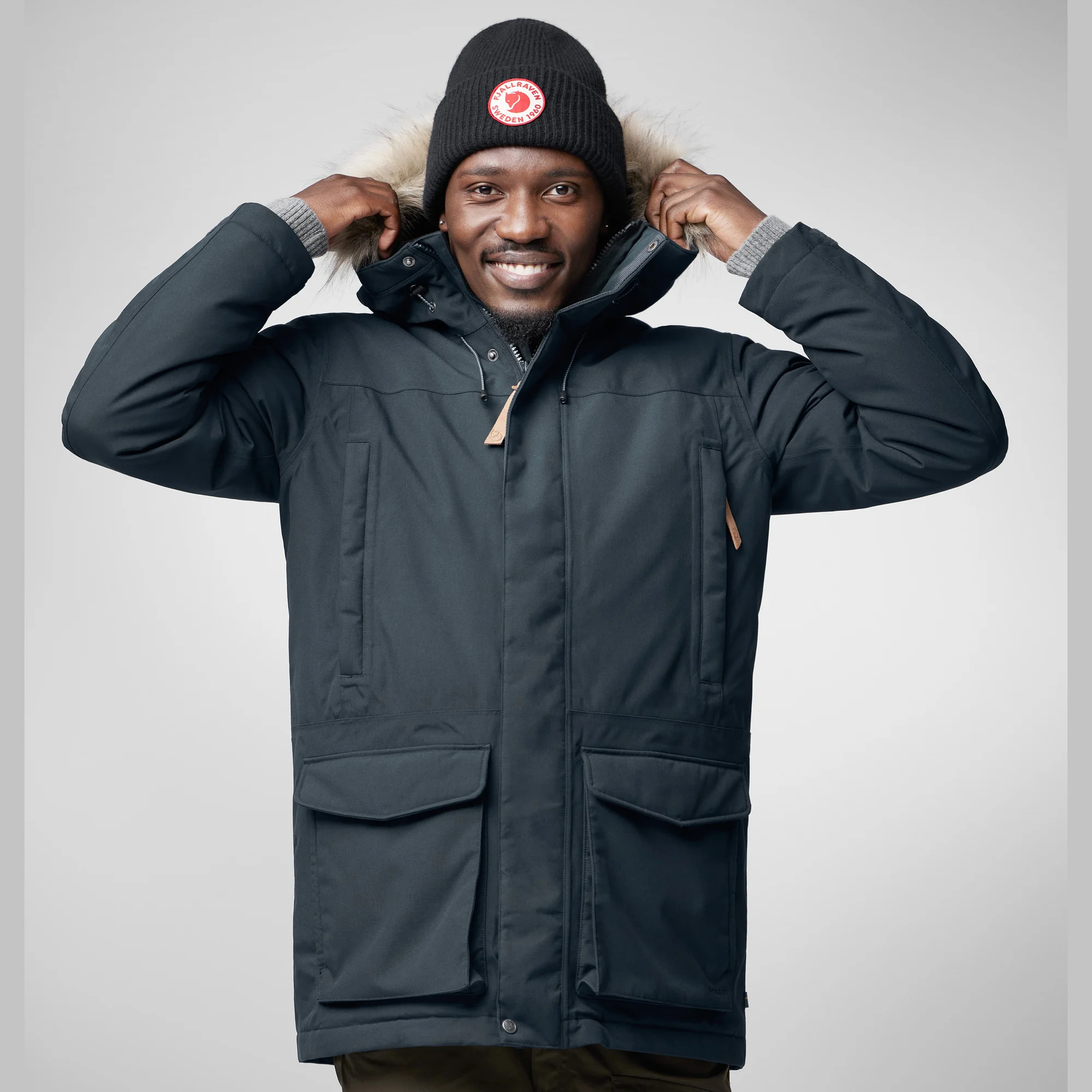 13414-nuuk-lite-parka-m–1.jpg