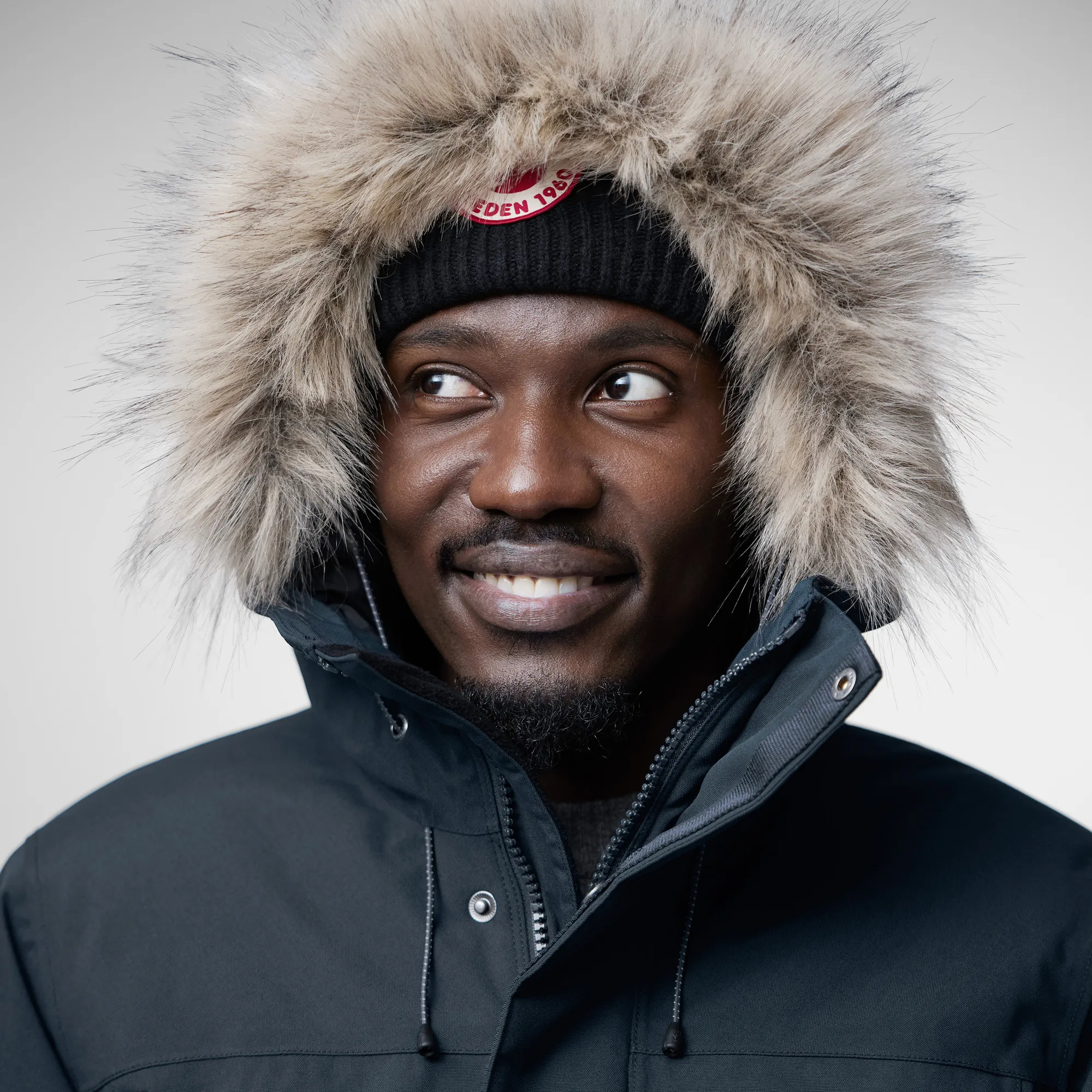13414-nuuk-lite-parka-m–1.jpg