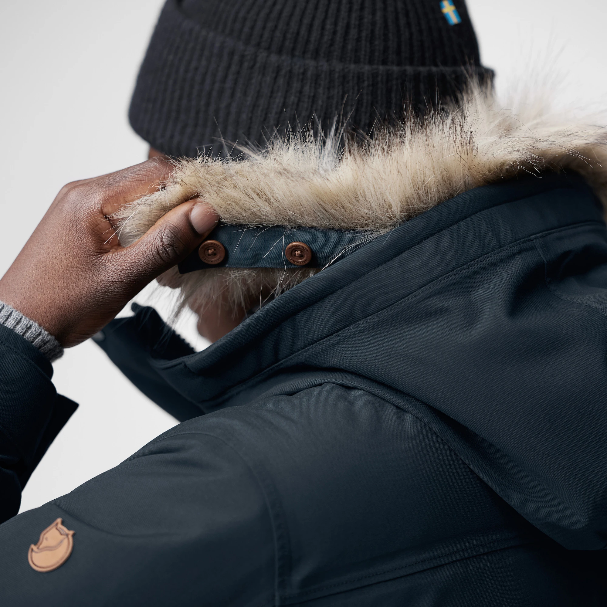 13414-nuuk-lite-parka-m–1.jpg