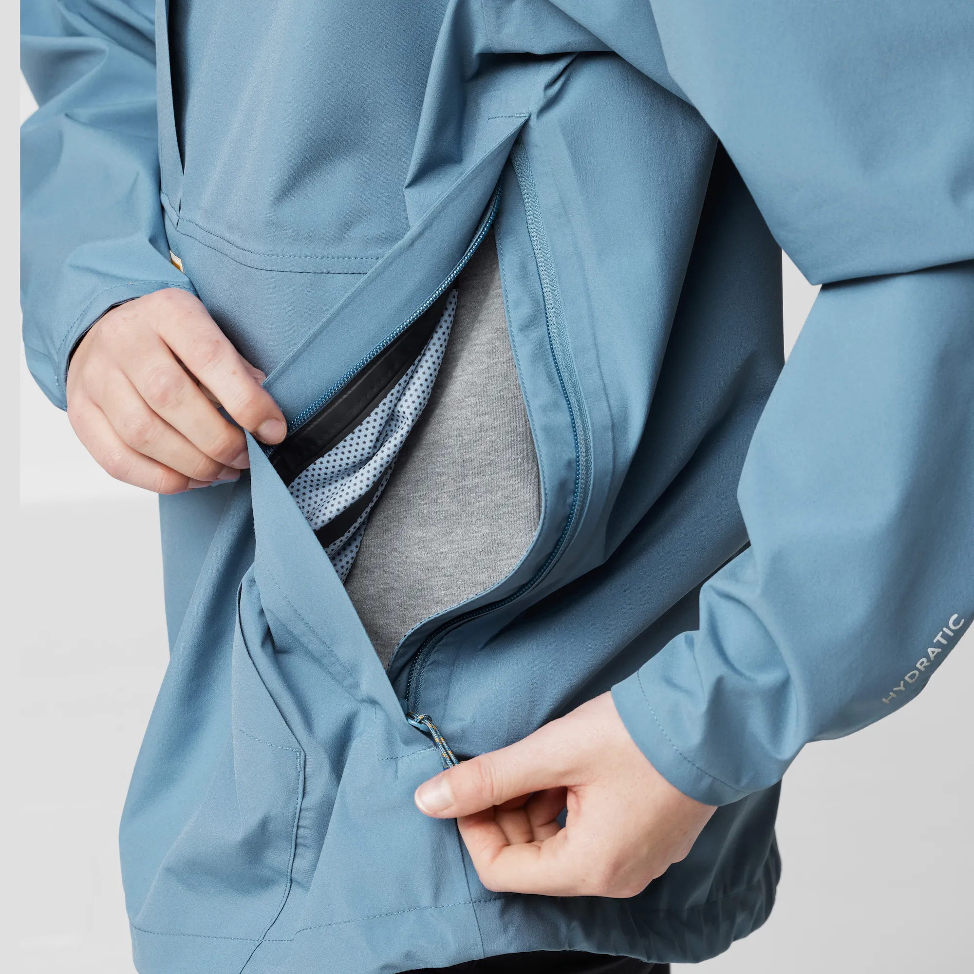 7705-vardag-hydratic-anorak-w–1.jpg