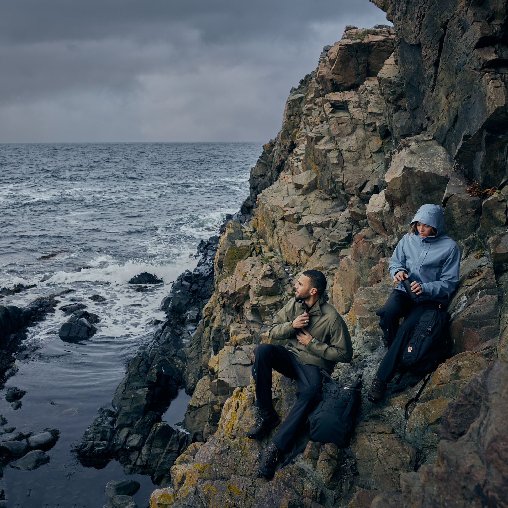 8461-high-coast-hydratic-trail-jacket-w–1.jpg