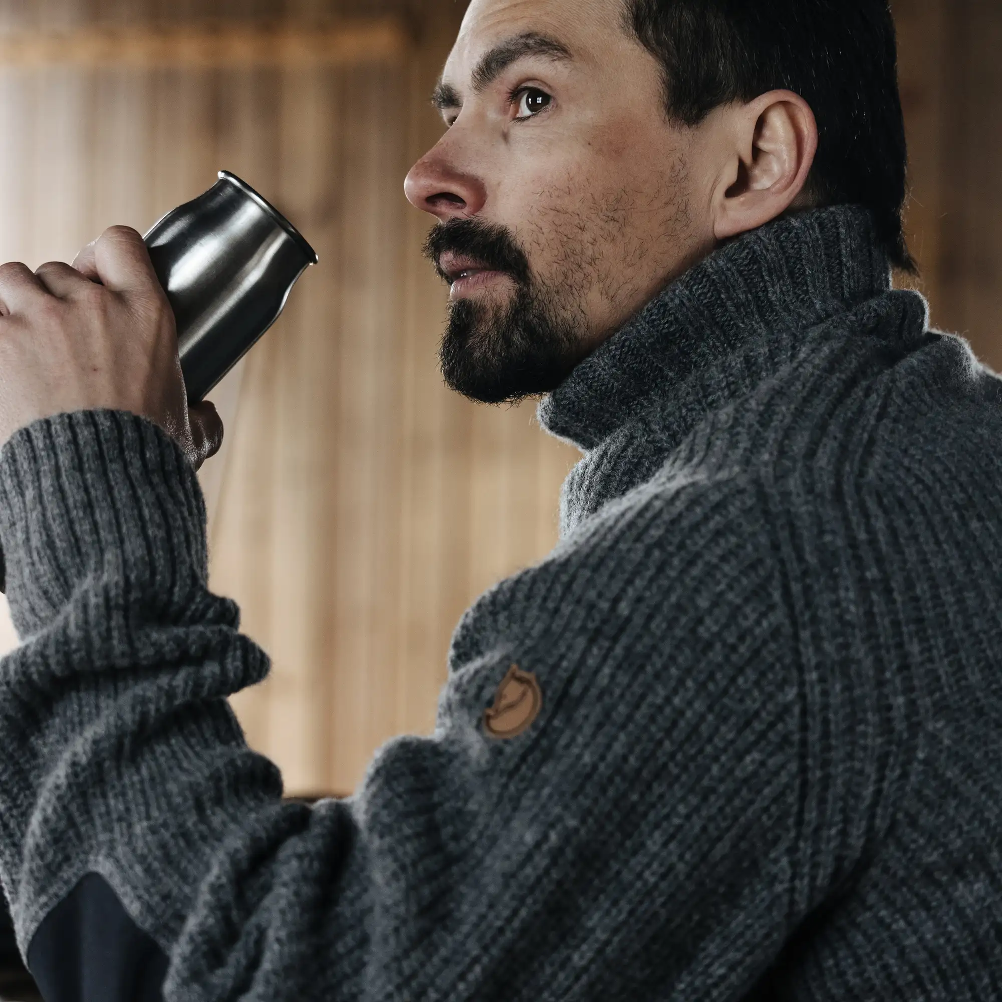 9500–xd6-vik-roller-neck-sweater-m–1.jpg