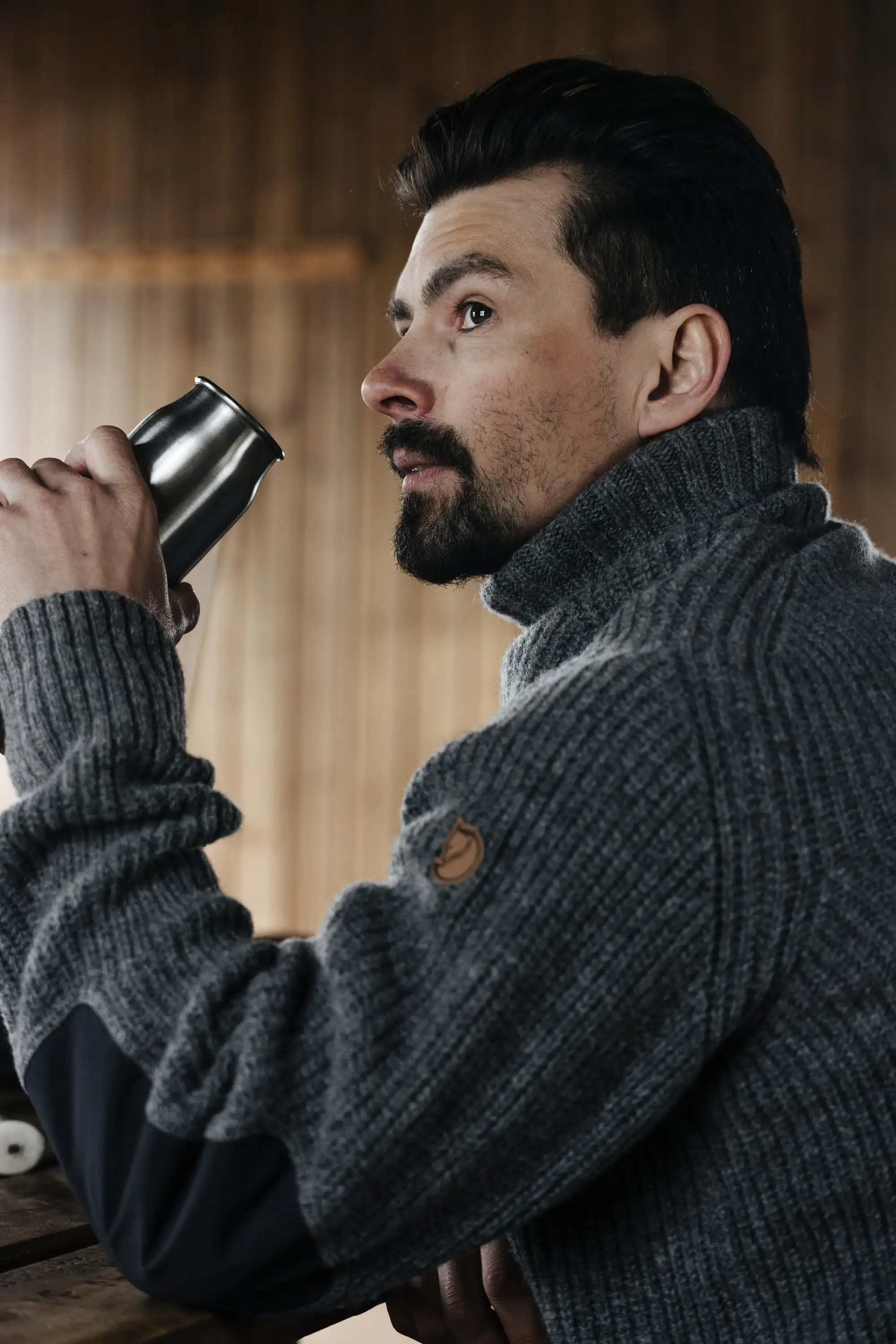 9500–xd6-vik-roller-neck-sweater-m–1.jpg